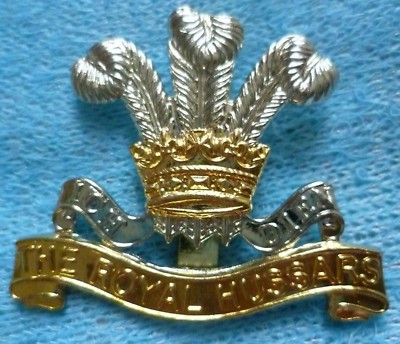 Royal Hussars Mützenabzeichen Bi Metall Schieber Hersteller Munition UK