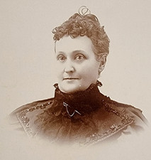 Portrait Of A Beautiful Lady In A Dress Hair Antique Vintage Cabinet Card Photo