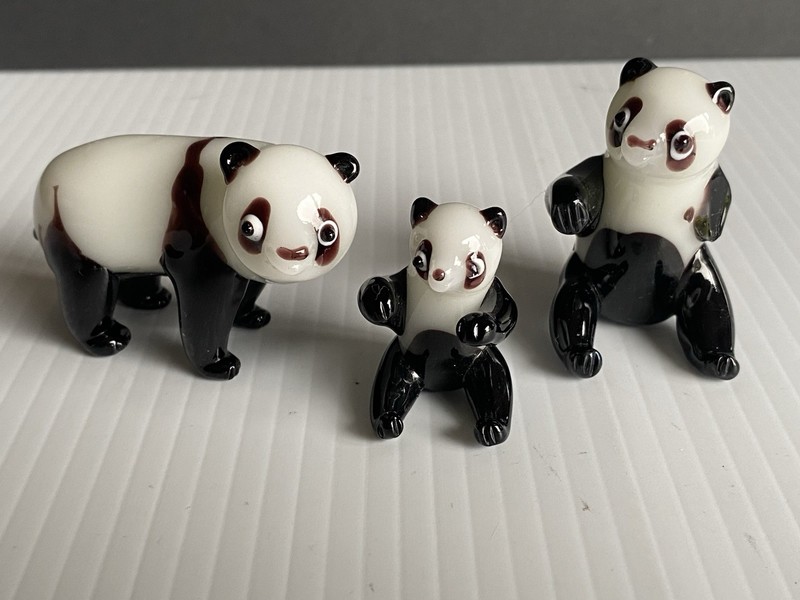Hand Blown Glass Panda ￼(Local PU $18)