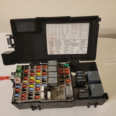 Cadillac DTS Buick Lucerne 2006 2007 Rear Under Seat Fuse Box