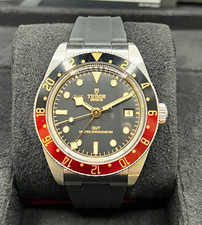 TUDOR Black Bay GMT 39mm Black Dial Red/Black Bezel Rubber Strap Box Papers