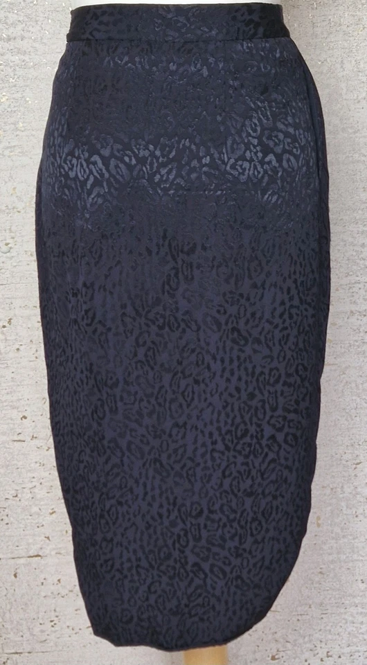 Ted Baker Allexxi Navy Satin Jacquard Wrap Skirt UK6 Animal Print Occasion Wear  - Image 4 of 4