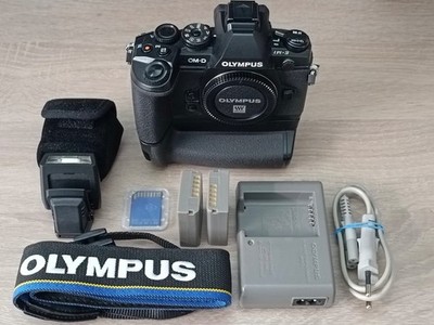 OLYMPUS OM-D E-M1 mit BG HLD-7 - Sehr guter Zustand!