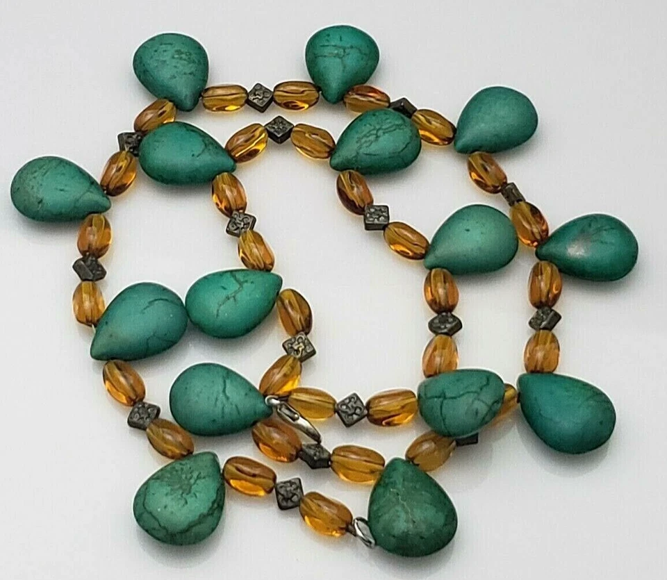 Green Gemstone Amber Glass Beaded Necklace Teardrop Handcrafted Silver Tone - Image 2 of 4