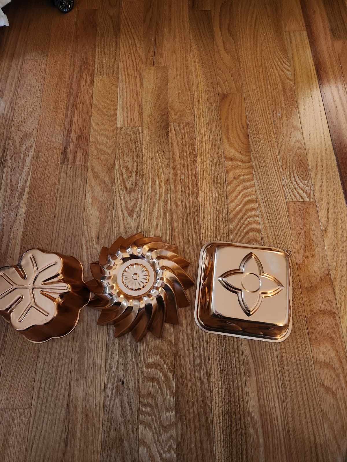 Copper Tone Jello Shaped Molds Set of 3 That Hang, When Not Using. Holiday Needs