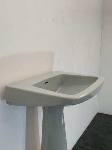 Lavabo con colonna grigio platino di Gio Ponti per Ideal Standard, anno 1953 - Foto 11 di 12