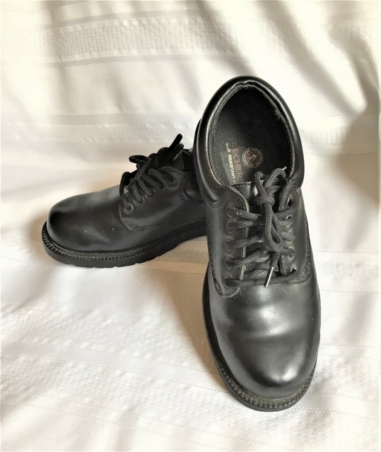 slip resistant oxford shoes