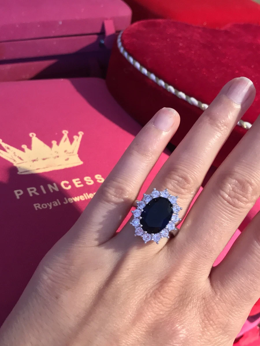 Princess sapphire ring deals