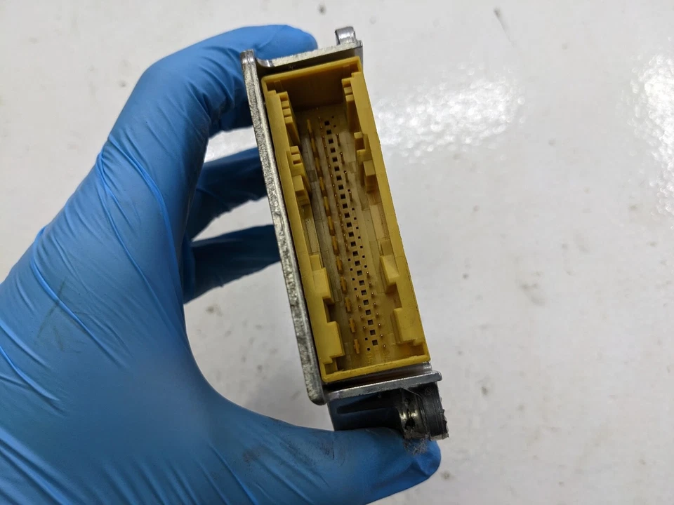 SSANGYONG KORANDO 2012 2.0 XDI AIRBAG ECU CONTROL MODULE 8625034180 - Image 2 of 3