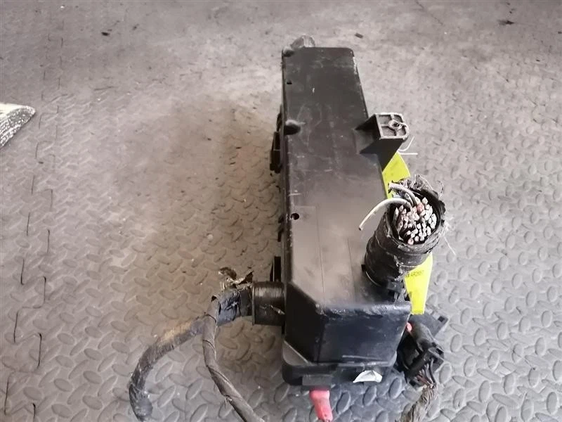 Fuse Box Engine Compartment Fits 00-04 300M 1394067 - Image 2 of 4