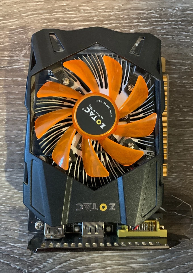 ZOTAC NVIDIA GeForce GTX 750 1GB 128 Bit GDDR5 PCI Express 3 GPU - Image 2 of 4