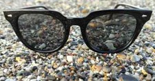 Unisex Black Oval Sunglasses - Unique Design, High-Quality TR90 Frame