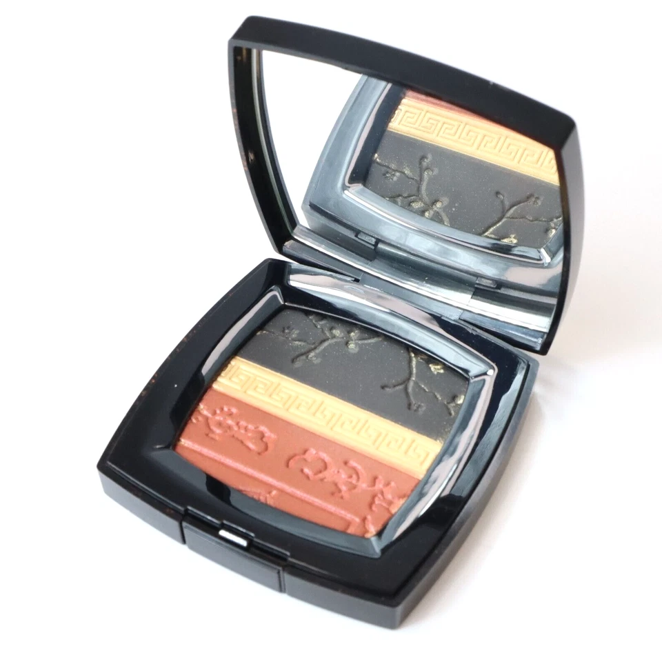 Chanel De Coromandels Maquillaje Sombra de Ojos Rubor Paleta Iluminadora Más Allá Rara Foto 2 de 4