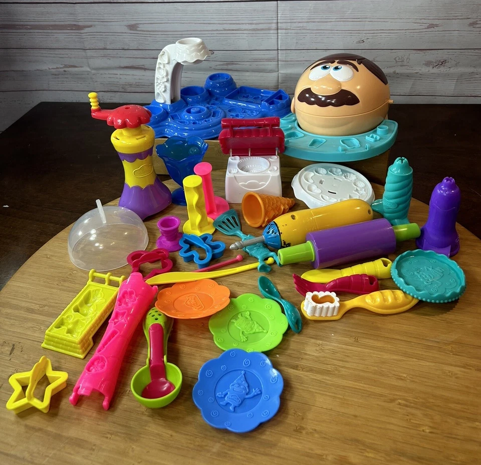 Play Doh Lot 33 Pieces Play Sets Misc Accessories Dentist Ice cream Cake party - Image 2 of 4