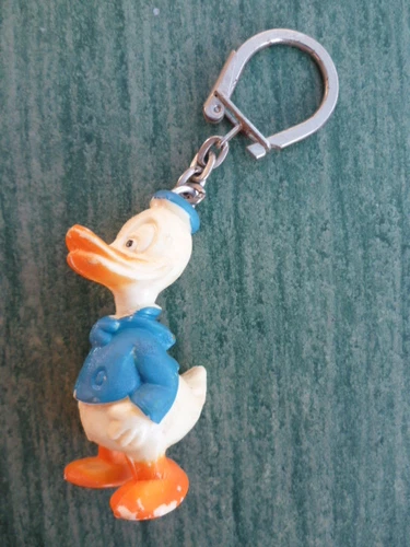 Lot of 2 Walt DISNEY Keychains - Donald (Unbranded) + BAMBI (Unbranded)