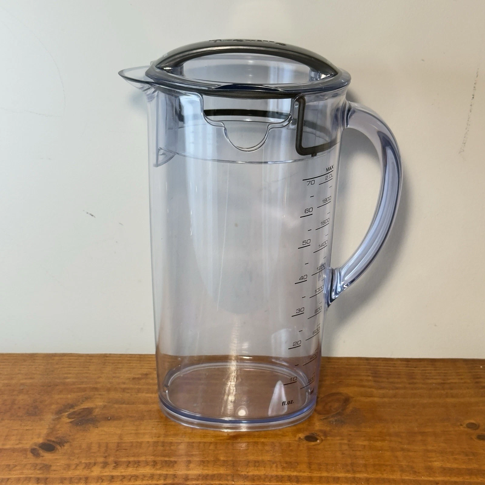 Breville BJE530 Seal and Store 70 oz Juice Jug with Lid built in Froth Separator