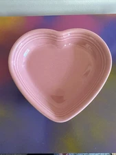 FIESTAWARE/FIESTA Medium HEART SHAPED BOWL IN PEONY PINK.  19 oz Fiesta