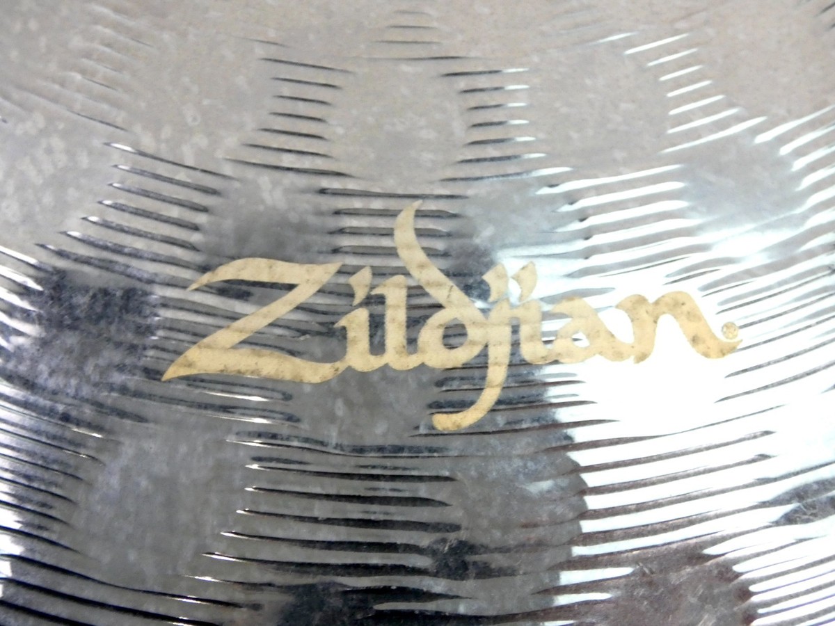 A Zildjian ZXT Titanium 20
