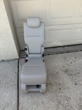 2018-2024 Honda Odyssey 2nd Row Middle Jump Seat Leather Gray Read 2018-2024 Honda Odyssey 2nd Row Middle Jump Seat Leather Gray Read