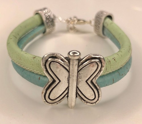 Naturkork Armband, veganes Holzarmband, Korkschmuck, Schmetterling Charm  - Bild 5 von 8