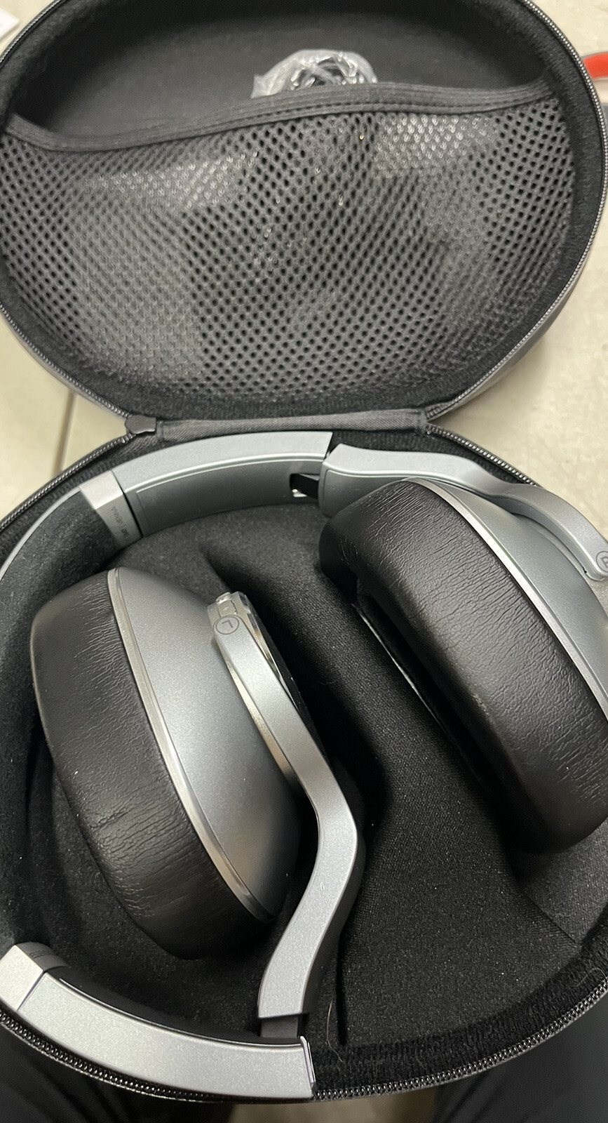 AKG N700 NC OverEar Foldable Bluetooth Headphones, Active Noise Can 572MR eBay