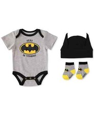 BATMAN Infant Outfit 0-6 Months Hat Pant Bodysuit Hero in Training NEW