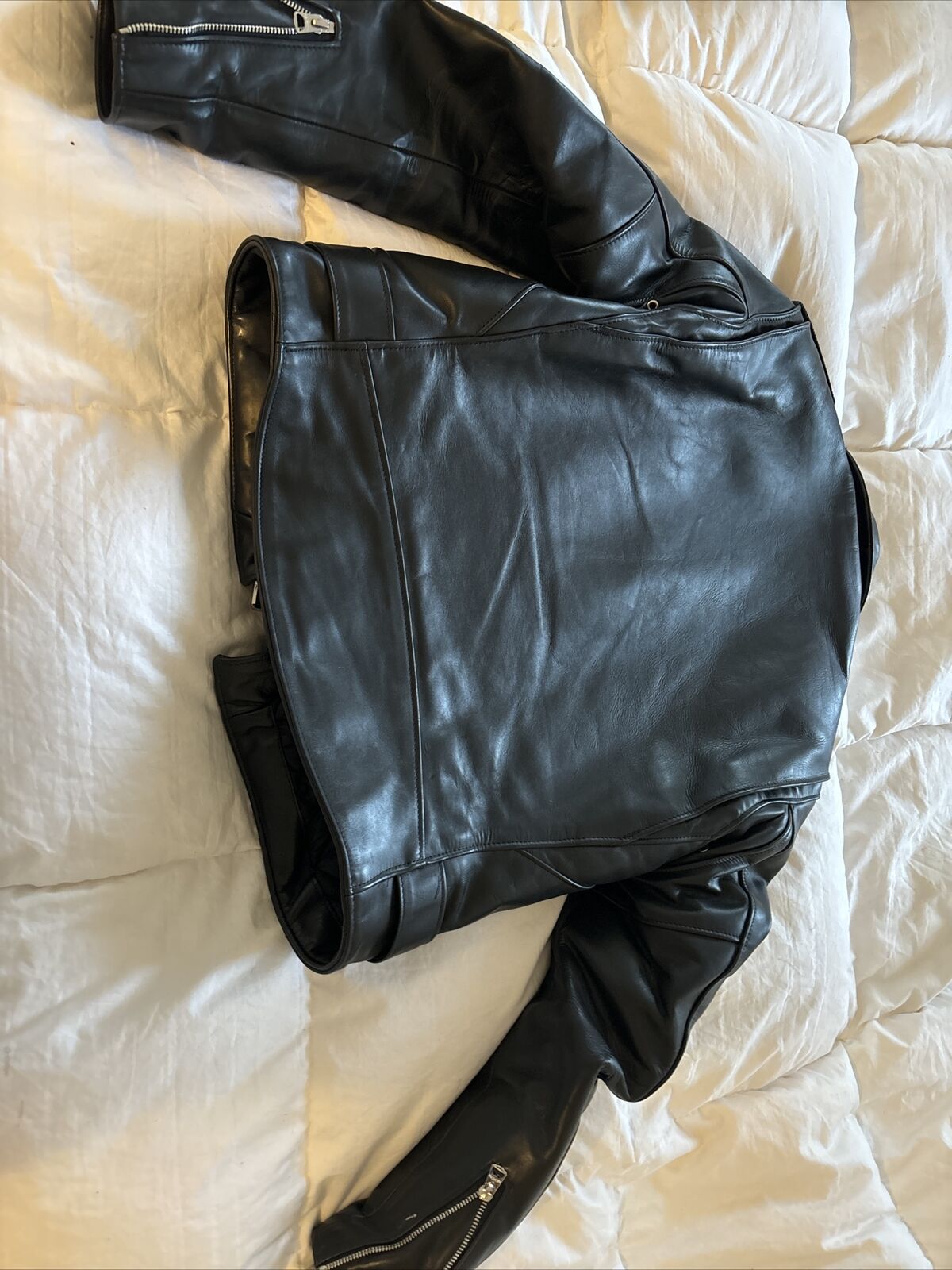 schott perfecto leather jacket 44 - image 4