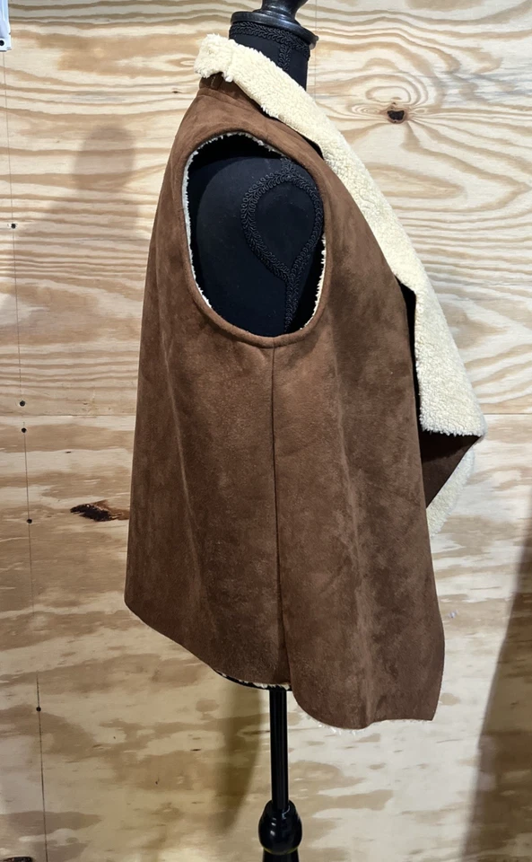 NWT Chaps Women's M Ranch Side Brown Faux-Shearling Open Front Vest Faux Suede - Image 3 of 4