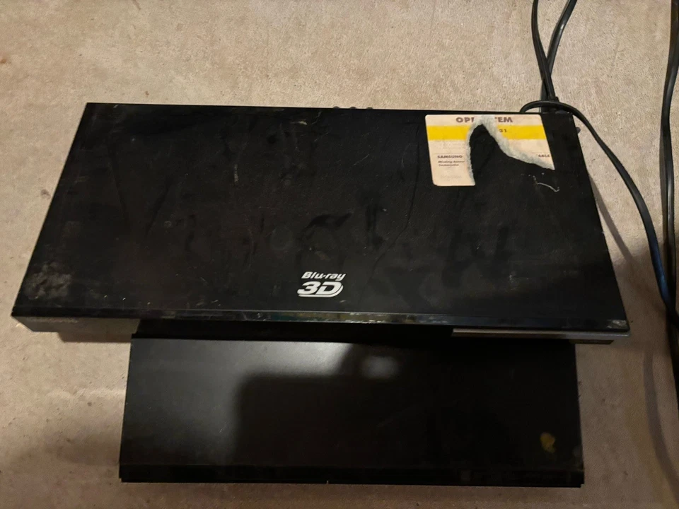 Lote de 3 reproductores de DVD Blue Ray no probados Magnavox Samsung Blue Ray Foto 3 de 4