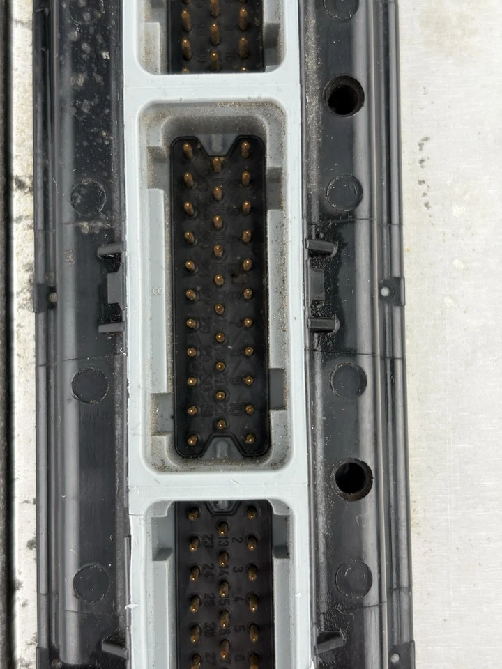 1999-2004 Jeep Grand Cherokee ECM Engine Control Module - Image 3 of 4