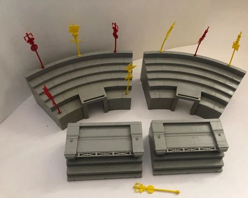 VINTAGE MARX BEN HUR PLAYSET COLISEUM CURVED & STRAIGHT STADIUM SECTIONS
