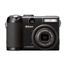 Nikon Coolpix P5100 fotocamera digitale 12,1 MP 3,5x zoom ottico con accessori nero