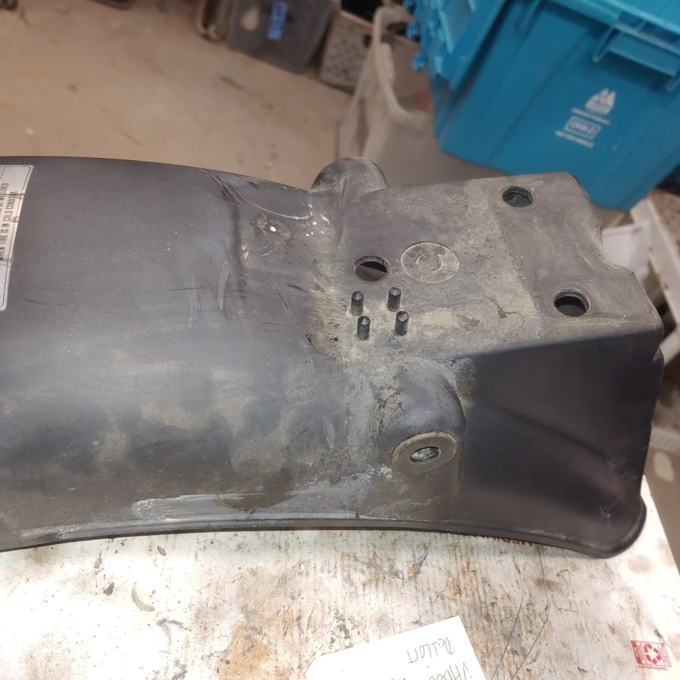 Guardabarros trasero Suzuki GS550E 1980 Foto 4 de 4