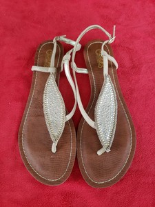 carlos santana leaf sandals