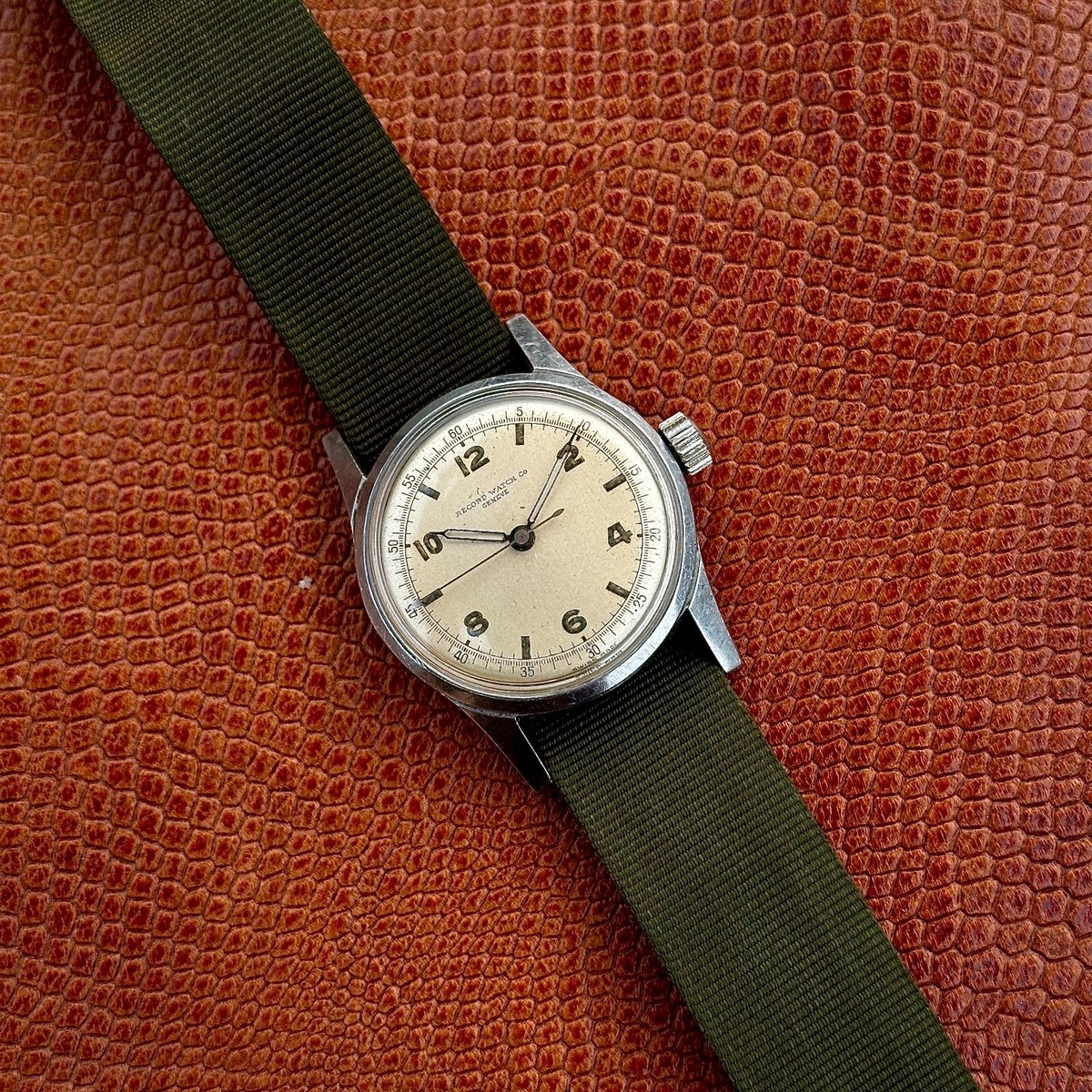 コレクション RECORD WATCH GENEVE Vintage Record Watch Co Military Geneve Manual Winding Men's