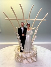 De colección Años 50 Boda Pastel Topper Novia Novio Tela Plástica Florales Base de Papel Usado en Excelente Condición