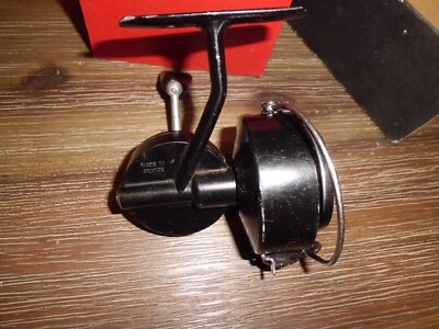 Vintage Garcia Mitchell 304 Spinning Reel made in France w Vintage Garcia Mitchell 304 Spinning Reel made in France w