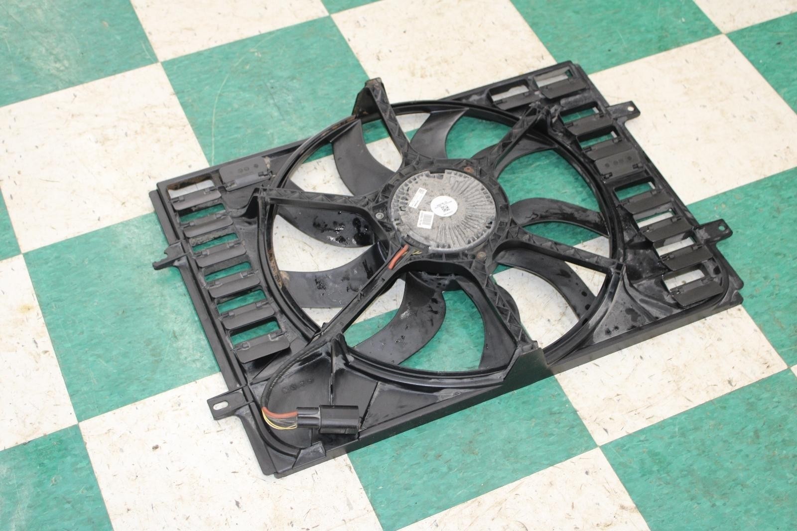 Bentley Flying Spur 2013-2018 Fan shroud