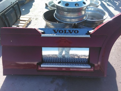 For 2018 VOLVO VNL SIDE FAIRING Right ,  IL