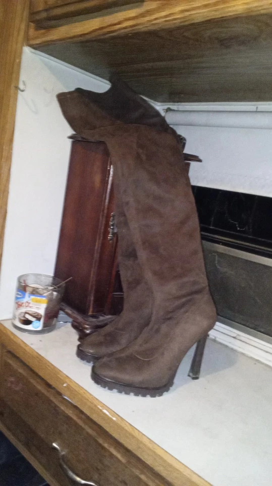 JLO на Дженнифер Лопес женщин Coblin искусственной замши над колена загрузки, коричневый, размер 7,5 - Изображение 3 из 4