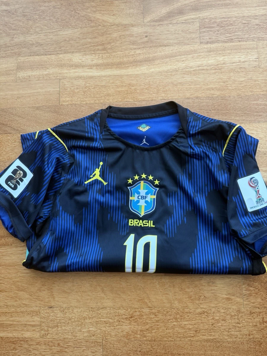 25+ Nike Size XL Brazil National Team Soccer Fan Apparel