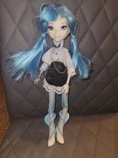 Mystixx Playhut Vampires Azra Doll Blue Hair Reversable Head Clothes Shoes Wig