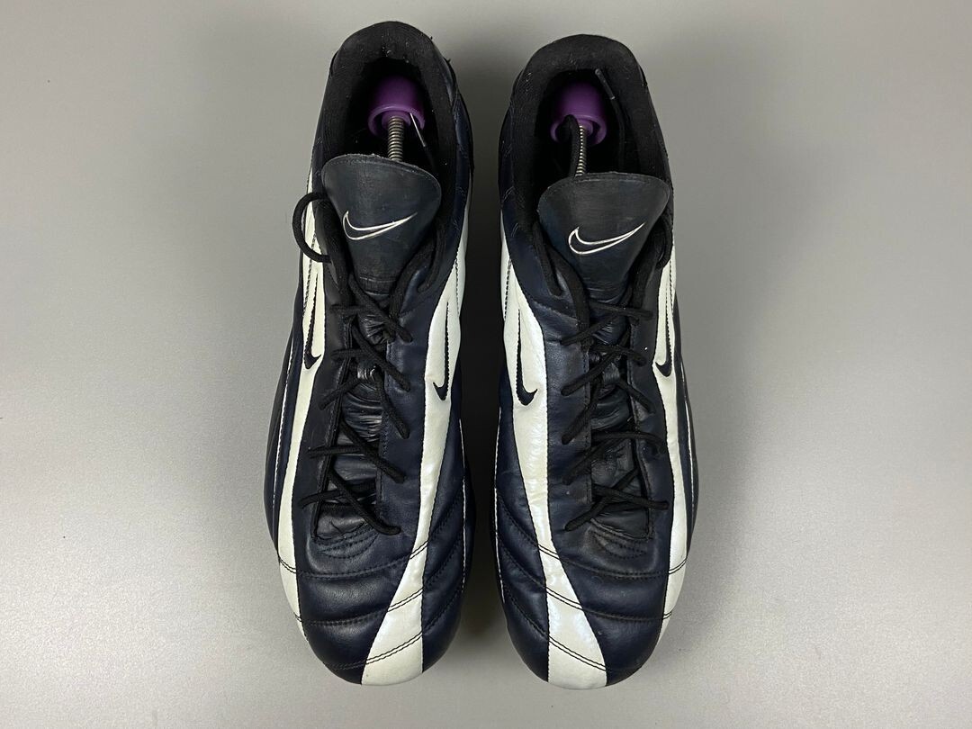 2002 Nike Air Total 90 I 1st Edition US 14 leather soccer