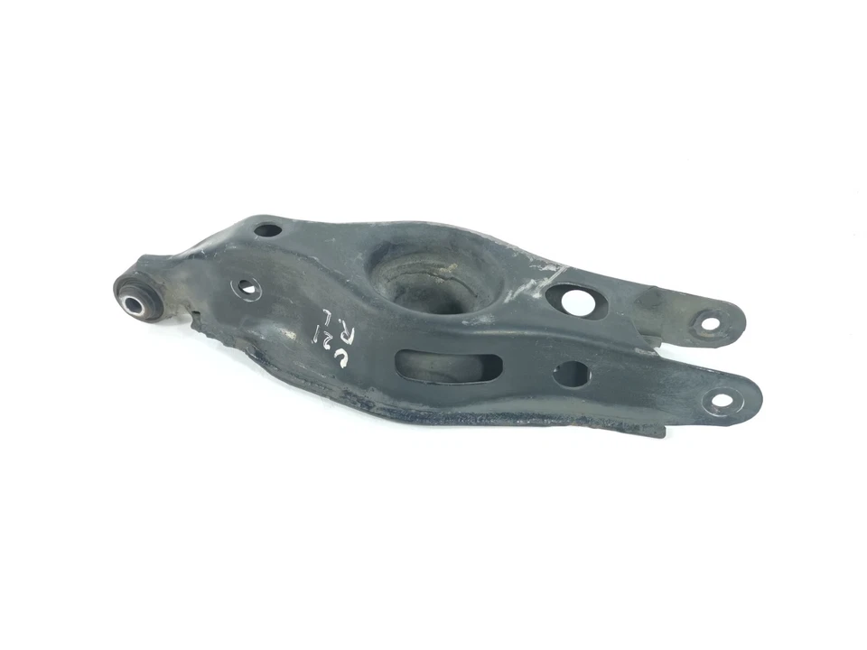 Carregador DODGE R/T Scat Pack 2018 BRAÇO DE CONTROLE INFERIOR ESQUERDO TRASEIRO - Imagem 3 de 4