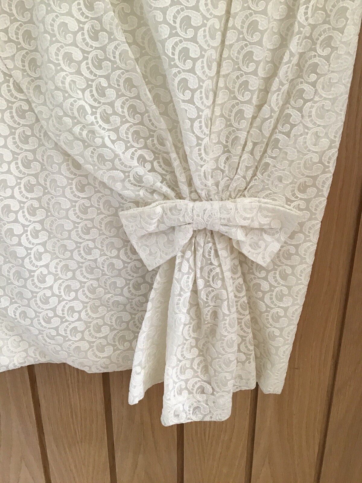 True Vintage 1950s Ivory Guipure Lace Wiggle Dress Armpit to Armpit 17" approx. 2