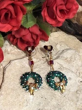 14K Post LUNCH AT THE RITZ Christmas Wreath Enamel Stud  Dangle Earrings 5.5g
