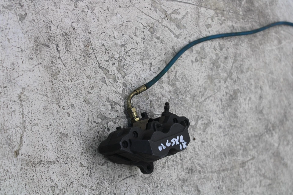 03 04 SUZUKI GSXR1000 GSXR 1000 OEM RIGHT FRONT BRAKE CALIPER  L17 - Image 4 of 4