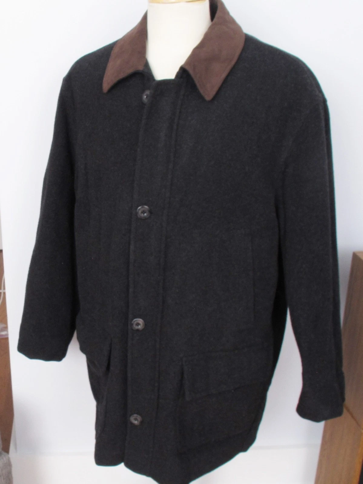 Jos. A. Bank Mid Length Overcoat Charcoal Gray Lined Button Zip Medium PERFECT