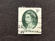 1963 AUSTRALIA QUEEN ELIZABETH II DEFINITIVES NO WMK 5D GREEN QEII BOOKLET PANE