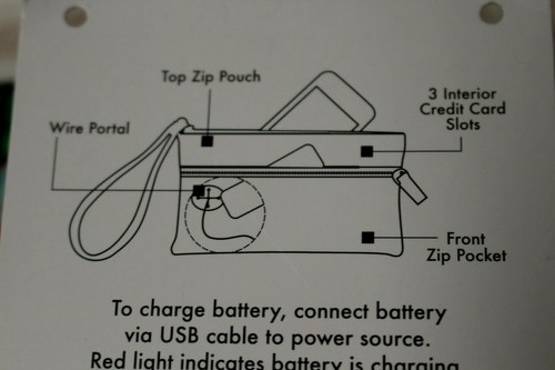 MUNDI WALLET WRISTLET Floral  Phone Charger USB cord included NWT - Picture 9 of 9